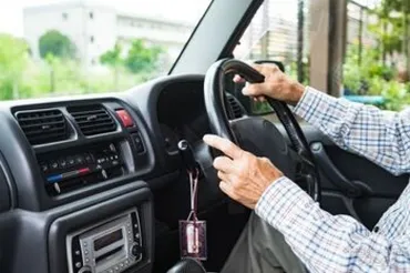 シニアにおすすめ！安全装備が充実した運転しやすい中古車を紹介 