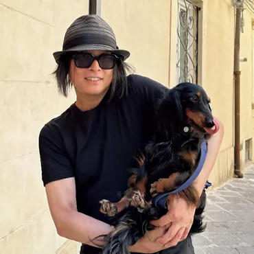 犬と暮らすこと」作家・辻 仁成──「犬と猫のいる暮らし」より 