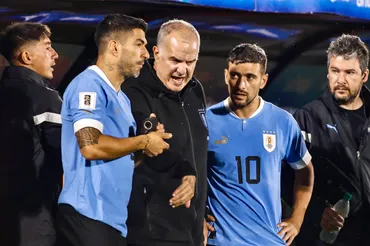 古豪を蘇らせたビエルサ。ブラジル＆アルゼンチン連破のウルグアイ代表に伝授する「タイトルよりも大切なもの」 