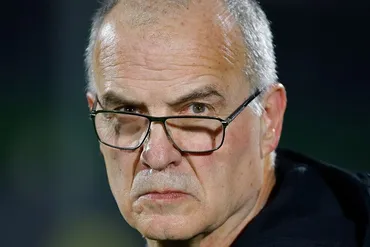 スアレスが衝撃の暴露 ビエルサ監督がウルグアイ代表をブラックな職場にしている？  「従業員は挨拶すら許されない」「ベシーノが去ったのには理由が」