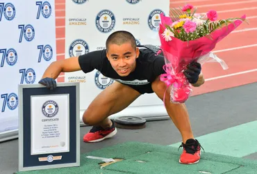 米子の米江龍星さん、四足走行でギネス世界記録達成 人類最速「歴史に名刻む」 