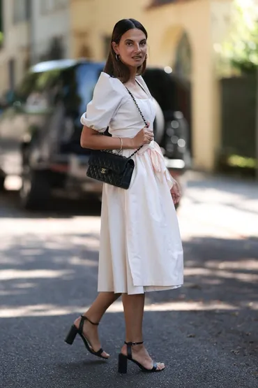 2025夏トレンド】ミディ丈ワンピ×サンダルのベストアンサー9選