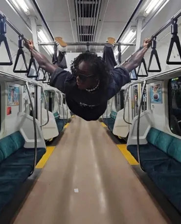 電車内体操騒動と炎上：世界陸上選手の問題行動が巻き起こした波紋と、日本社会への影響？電車内体操騒動の顛末：選手謝罪と広がる波紋