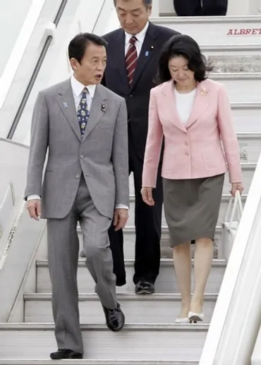 麻生太郎氏と千賀子夫人の軌跡：政界を彩る夫婦の物語とは？麻生夫妻の結婚から現在まで：政界を支える家族の物語