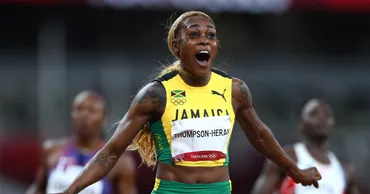 女子100m、ジャマイカ勢が表彰台独占 33年ぶり五輪記録更新 