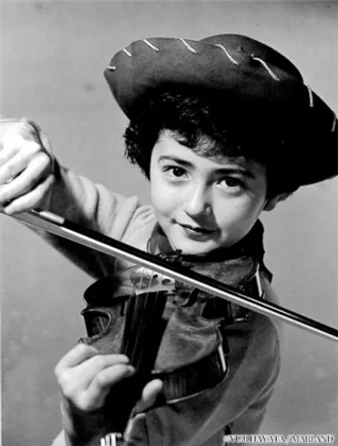 鰐淵晴子、天才美少女から妖艶なる美女、そして演技派女優へ 