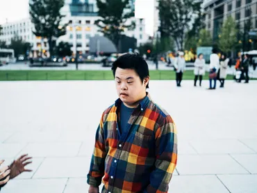 どん底まで病んだら、弟が世界規模で輝いた — キナリ