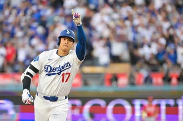 大谷翔平、妻・真美子さんの眼前で衝撃2ホームラン 「今日来てるから…」「漫画みたい」の声 