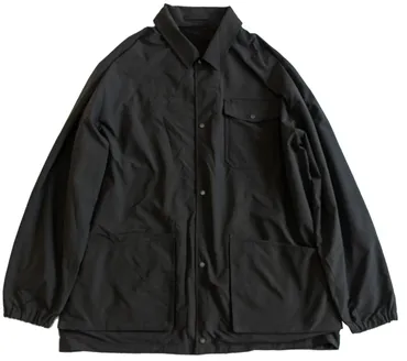 シンプルでベーシック、そしてカジュアル。ワークマン×山田耕史「フワテック リバーシブルシャツジャケット」