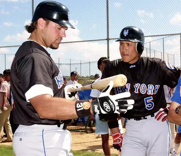 メッツの新庄剛志」誕生の瞬間 大阪城を望める部屋で基本合意書にサイン、乾杯は白ワイン
