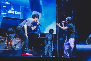 横山裕×渋谷すばる対バンライブ、友情と音楽が織りなす感動の瞬間とは？横山裕と渋谷すばる、互いの音楽性をぶつけ合う熱狂のライブ