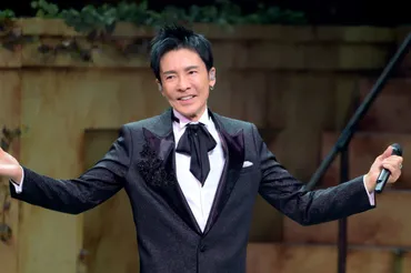 郷ひろみ×様々なパフォーマーたちの豪華絢爛なショーが開幕 スペシャルコンサート『THEATER HIROMI