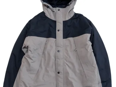 ワークマン最高峰の防寒性と防水性「イージスフュージョンダウンジャケット」が売れ続ける理由