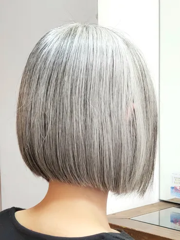 なぜ白髪になるの?