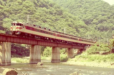 走り続けて50年、今なお国鉄型！ 伯備線の陰陽連絡特急「やくも」 【鉄道150周年記念】みんなで作る名列車アルバム3 