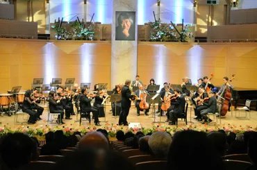 小澤征爾さんお別れ会に900人 アルゲリッチさんらが水戸芸術館に 茨城県:朝日新聞