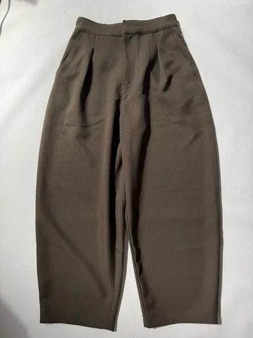 オンライン即完売！「しまむらに見えない」と話題の『コクーンパンツ』これは高見え過ぎる（miu） 