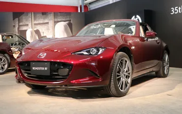 ロードスター35周年記念車、特別仕様車の魅力とは？35周年記念車、価格、デザイン、そして歴代ロードスターの歴史