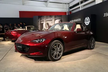 テーマはワインとチーズ?】 マツダ・ロードスター35周年記念車が富士で世界初公開!