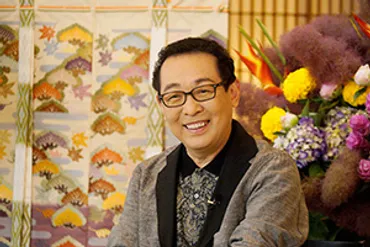 大ヒット連発から借金28億円、さだまさしの波瀾万丈な人生