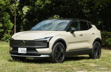 SUV風デザインが新しい！ 走りも変わったボルボのコンパクトEV『EX30 クロスカントリー』日本発売 