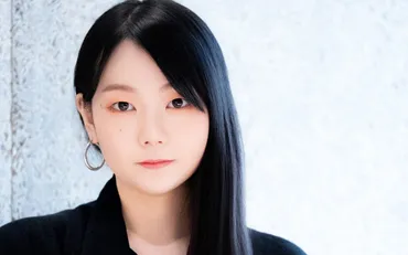 山中綾華、音楽活動から社労士へ転身！二刀流で輝く生き方とは？元Mrs. GREEN APPLEドラマー山中綾華のキャリアチェンジと、その現在