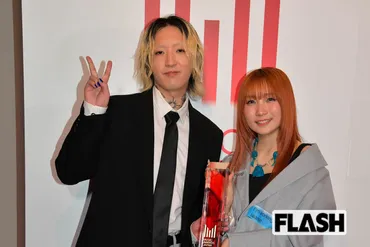 YOASOBI・Ayase、上半身「びっしりタトゥ」公開に困惑、テレビ出演への懸念も…ツアーは順調で世界進出加速か 