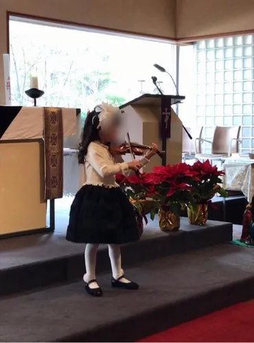 神田うの、娘「こうのちゃん」がバイオリンを演奏する写真を公開 