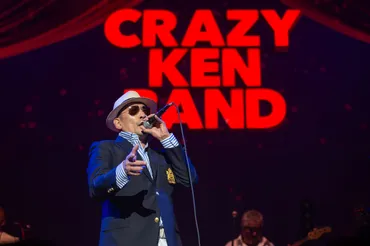 インタビュー】横山 剣(クレイジーケンバンド)が初登場! 結成25周年を迎えての意欲作『樹影』制作話と、唯一無二のヴォーカルスタイルを深堀りして訊く!