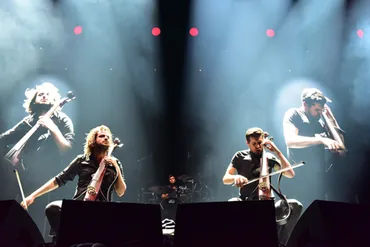 2CELLOS @ 日本武道館のライブ・レポート公開! (2018/11/20) 洋楽ニュース