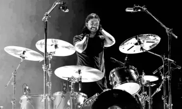 ニルヴァーナ、LA山火事救済支援コンサートでサプライズ再結成