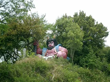 桃太郎伝説ならここ!!香川・女木島の大洞窟で鬼を探索