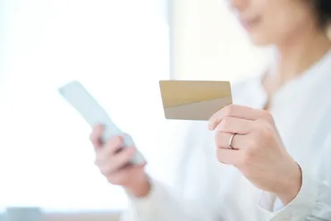 セゾンカードの解約方法を解説!事前に確認したい注意点も紹介【クレジットカードのことならCredictionary】
