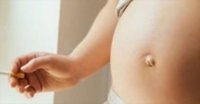 【衝撃】妊娠中に”あえて”タバコを吸うオーストラリアの女子たち。衝撃の理由が『○○な赤ちゃん産みたいから』！？